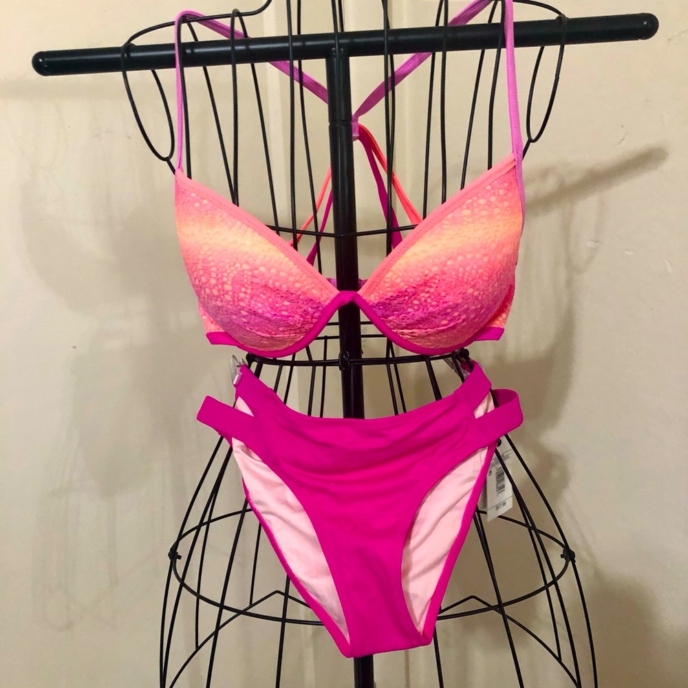 Victoria’s Secret swimsuit top, and offbrand bottoms